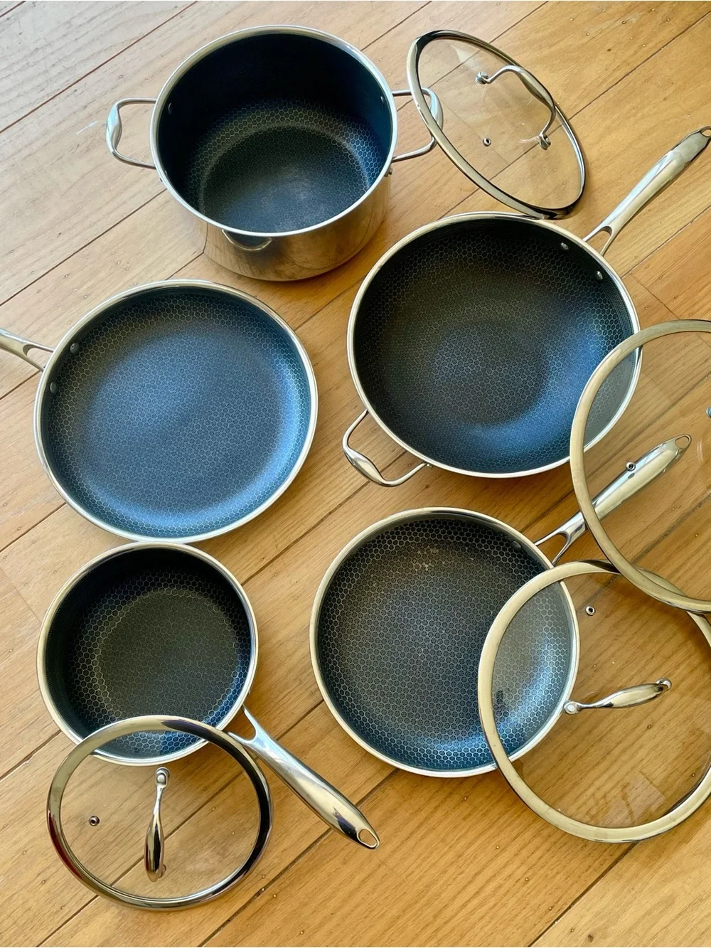 Hexclad Cookware Set - Picture 2 of 5